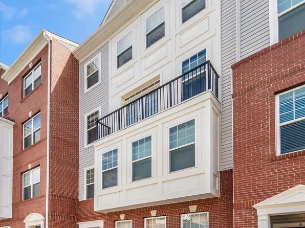 7946 Potter Pl #946-B, Elkridge, MD 21075