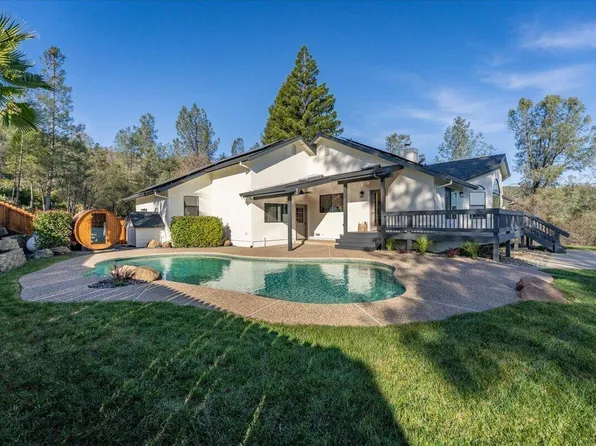 15189 Mountain Shadows Dr, Redding, CA 96001