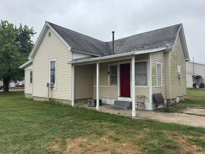 12 E Walnut St, Ashmore, IL, 61912