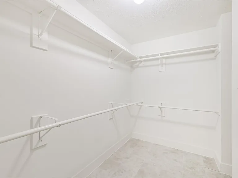 1623 Stonehaven Village Cir — Photo 21
