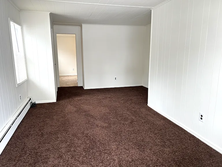 25 Maple Ave #A — Photo 3