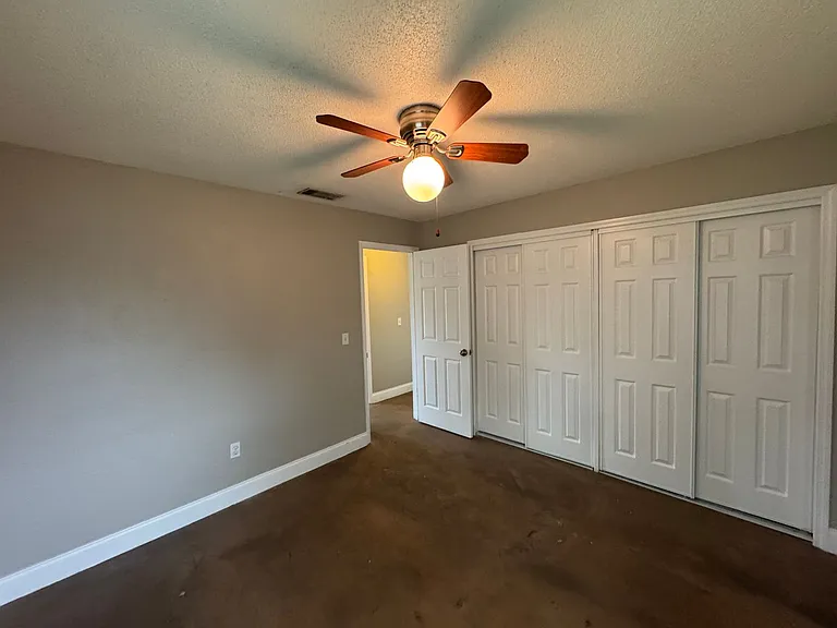 1199 Lawrence Ave — Photo 13