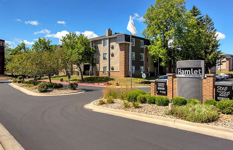 Hamlet Apartments — Photo 8