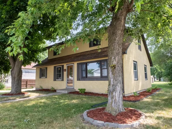 1437 Bluff Ave, Saint Charles, MN 55972