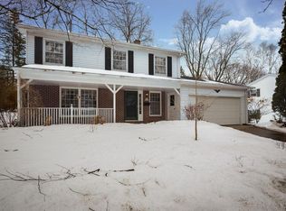 N73W5820 Appletree Ln, Cedarburg, WI 53012