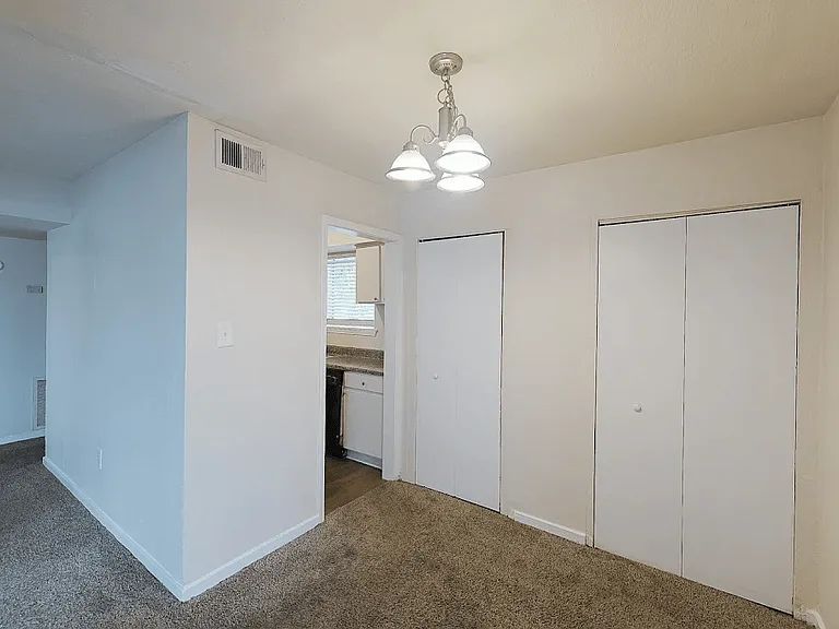 Highland Hills — Photo 31
