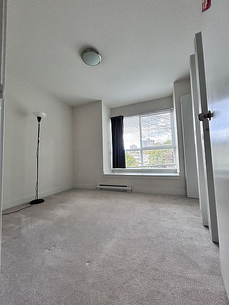 Burnaby Townhouse for rent - 3 Bedrooms — photo 7