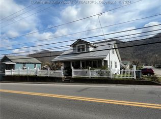 12818 Maccorkle Ave, Charleston, WV 25315