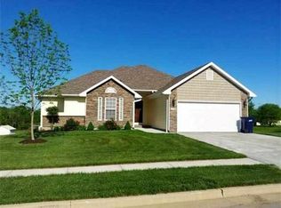 1109 Charles St, Knob Noster, MO 65336