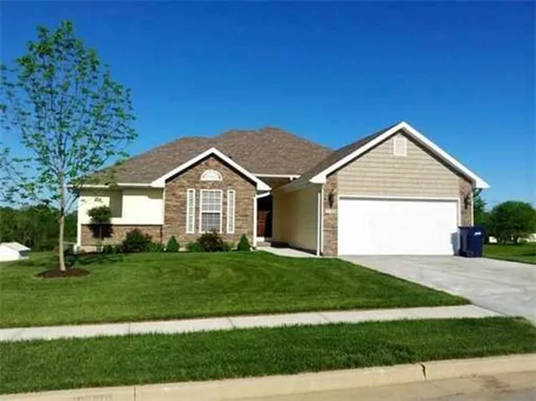 1109 Charles St, Knob Noster, MO 65336