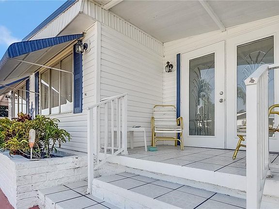 4th image of 2374 SW 84th Avenue