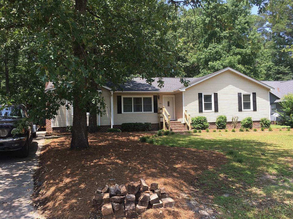 1st image of 105 E Baywood Ln