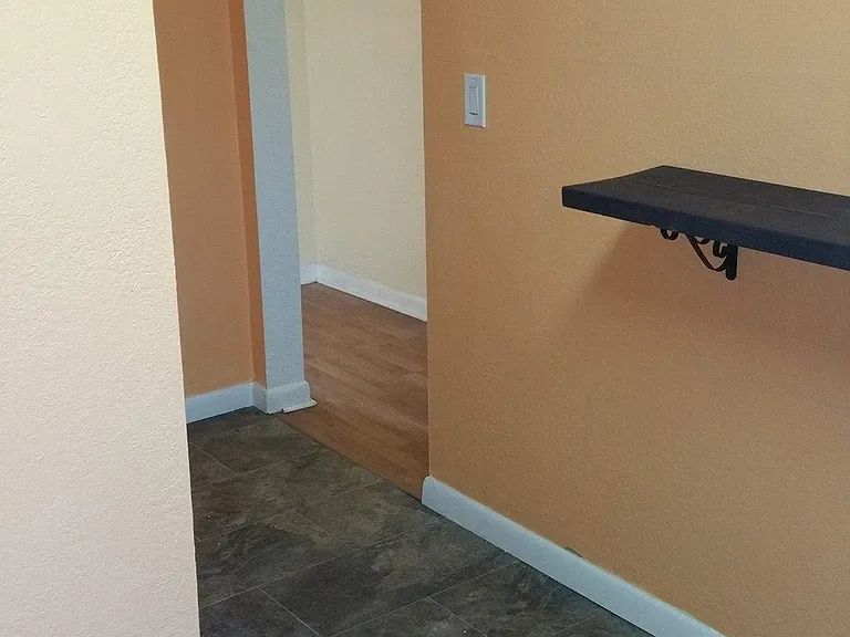 36 Pine St #2R — Photo 4
