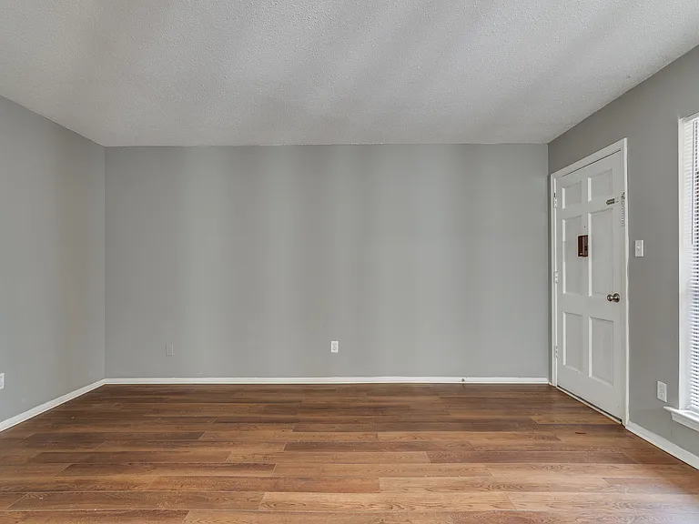 3646 Spottswood Ave #9 — Photo 4