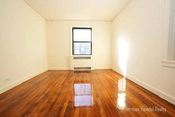 Rented by Norman Raindel, LREB | media 19