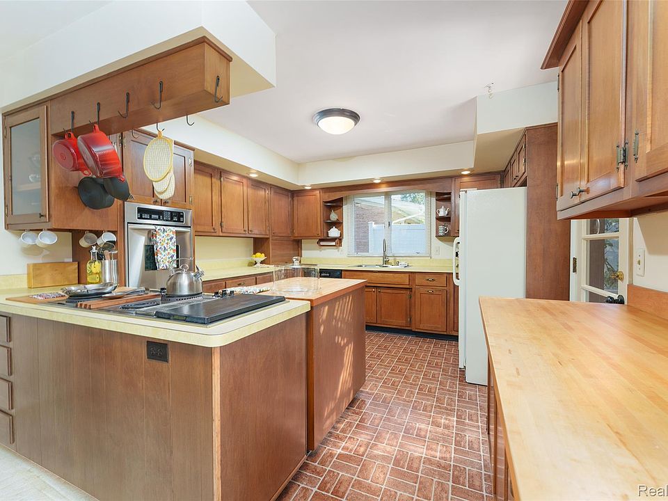 726 Devonshire Rd, photo 18