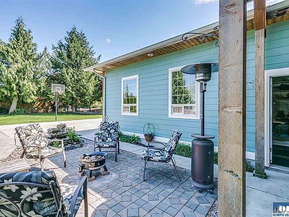 4th image of 51 Blackberry Ln