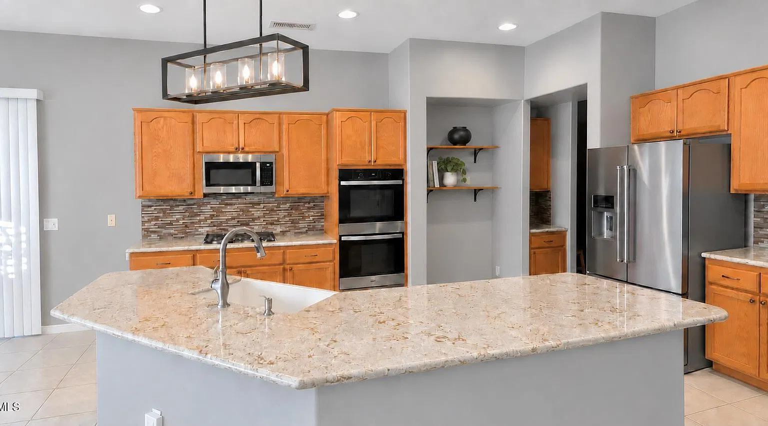 3 bed, 2607 sqft, $3,000 — Photo 3