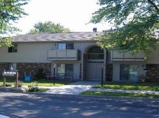380 Villabrook Dr APT 2, Bourbonnais, IL 60914