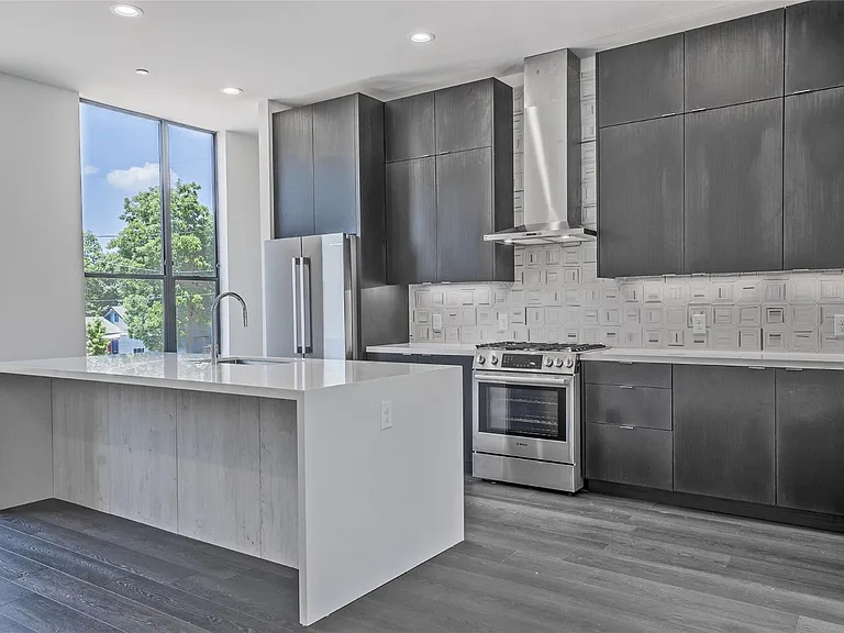 4322 Roseland Ave #3 — Photo 22