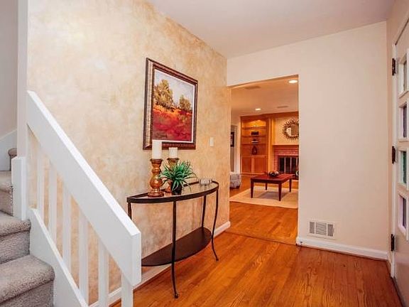 ENTRY FOYER