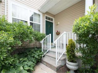 74 River Birch Cir #74, Princeton, NJ 08540