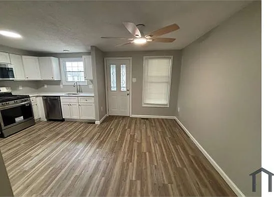 3 bed, $2,800 — Photo 2