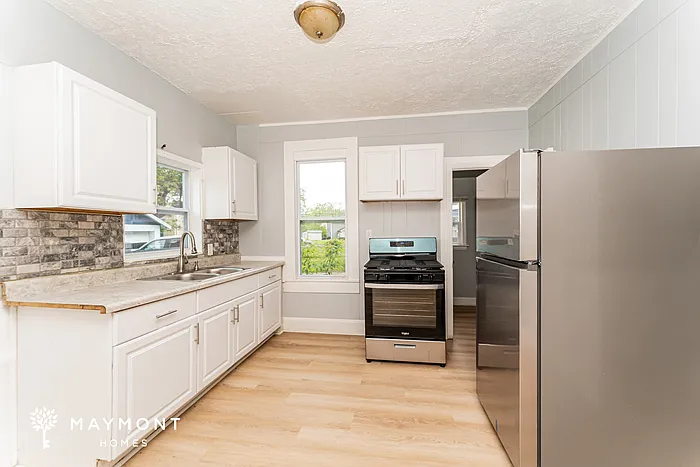 450 South Ave SE — Photo 11