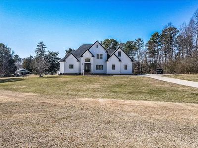 5856 Drake Rd, Greensboro, NC, 27406