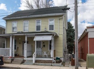 35 E Franklin St, Ephrata, PA 17522