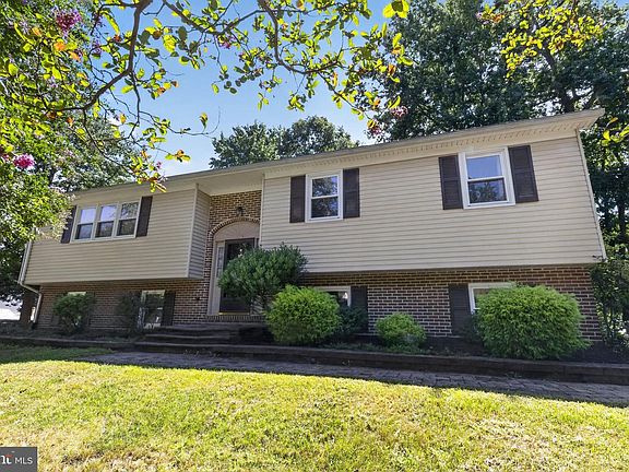 4th image of 2 Anna Ave
