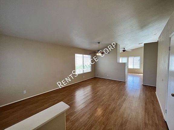 3rd image of 3424 Amber St