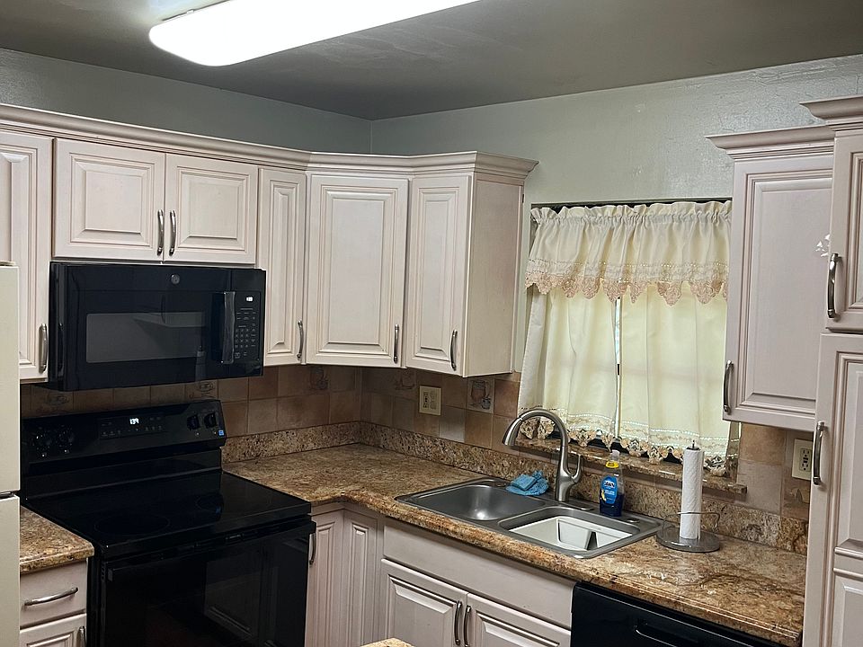 2nd image of 2317 SW 105th Ct