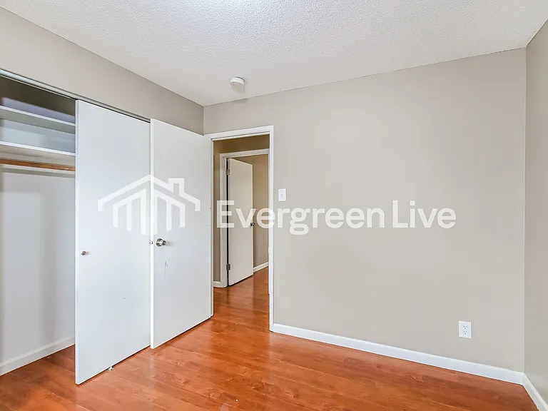 11494 Altozano Ln — Photo 12