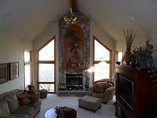 3rd image of 3058 Woodbine Dr