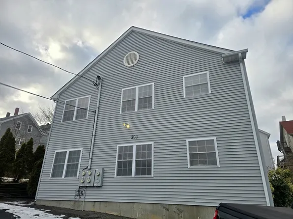 303 Eagle St #C, Fall River, MA 02721