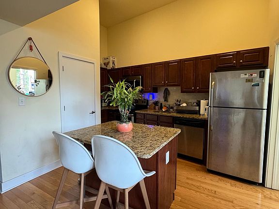 2nd image of 400 Green St Unit 10