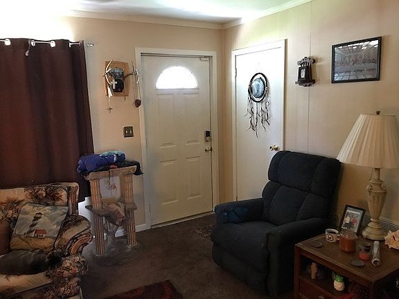 5th image of 238 Mount Logan Dr