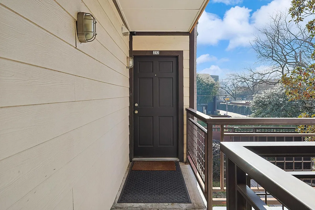 Building Photo - 2722 Knight St #232A