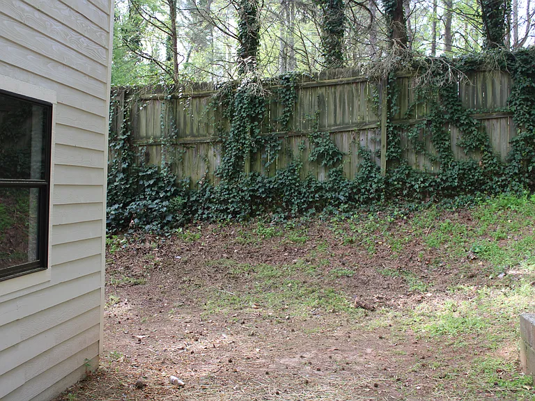 1386 Williamsburg Ln — Photo 36