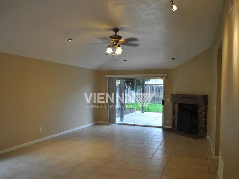 4073 N Country Dr — Photo 24
