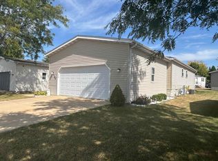 2104 Iris Ave, Belvidere, IL 61008