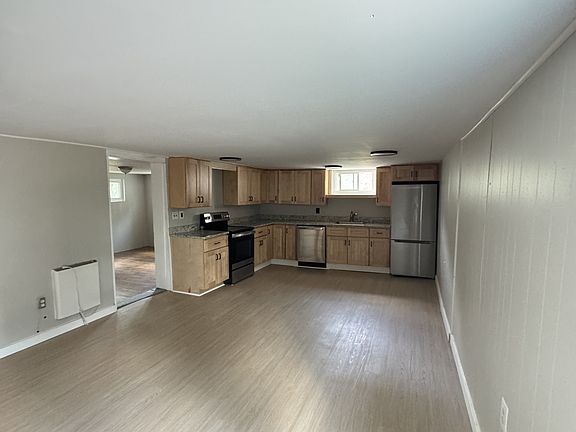 3rd image of 121 Peace Ln