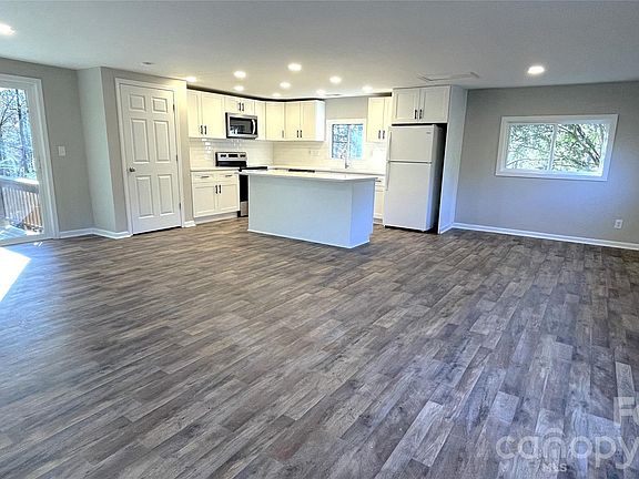 5th image of 7417 Waxhaw Creek Rd