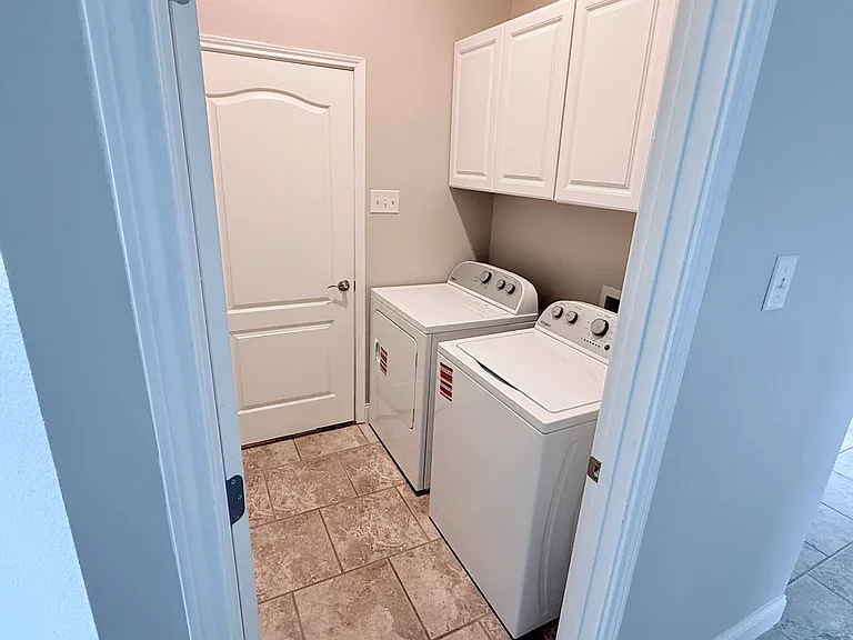 930 High Knoll Dr — Photo 5