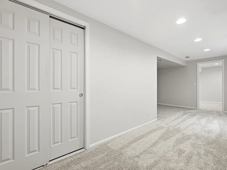 204 Corby Pl — Photo 46