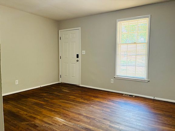 5th image of 5015 Grapevine Dr