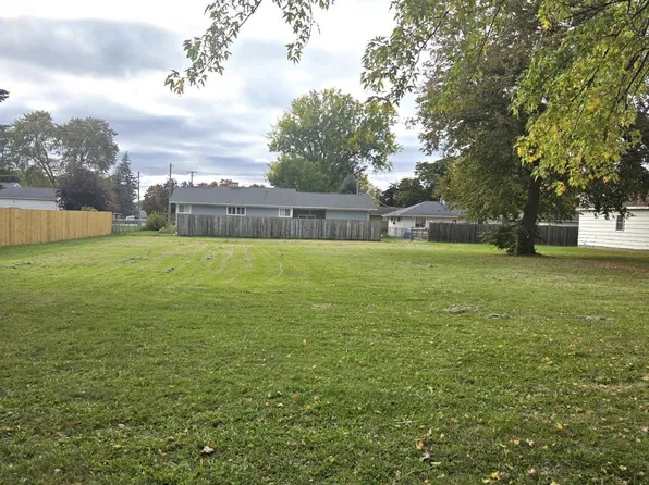 1810 Michigan Ave, Bay City, MI 48708