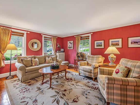 4th image of 67 Castle Hill Road