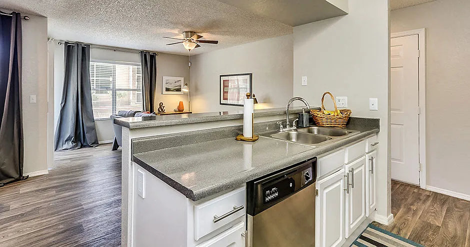 Madera Point Apartments — Photo 2